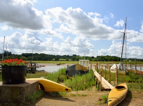 Wivenhoe Canoes 