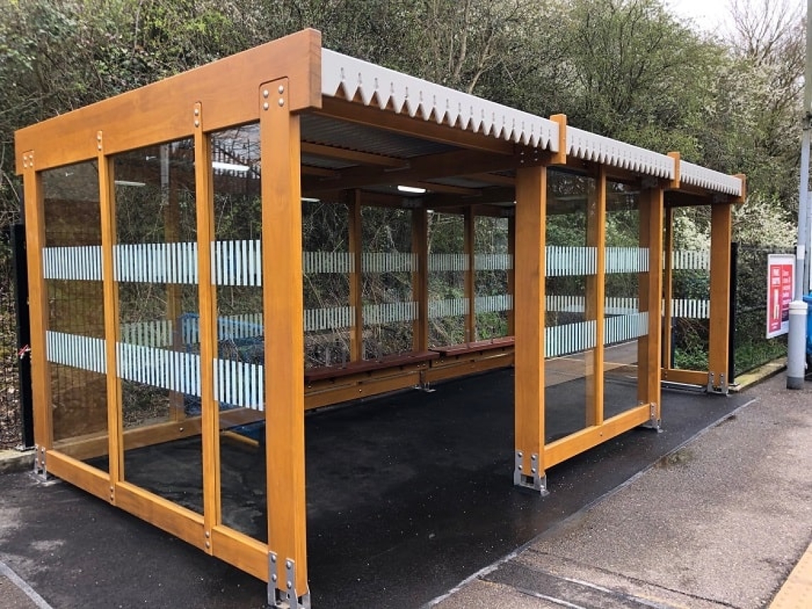 New shelter at Braintree Freeport station