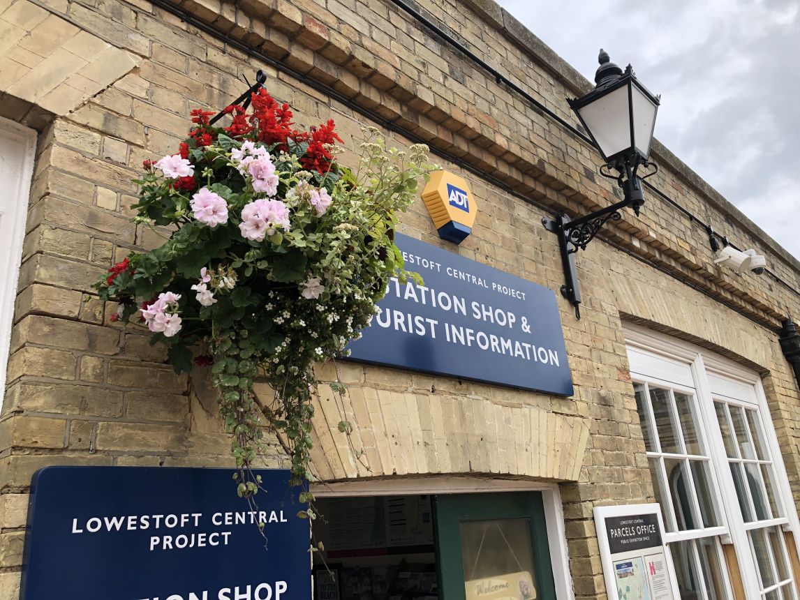 Lowestoft rail station